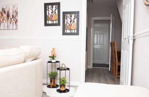 Beverley House | Remarkable 3-Bed House in Beverley