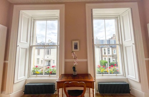 West End House | Remarkable 4BR Townhouse w/Garden, Sleeps 12