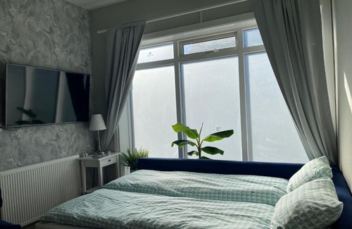 Hafnarfjordur Apartment | Remarkable Apartment with private entrance