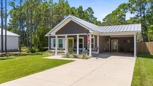 Magnolia Bluffs House | Reminiscing