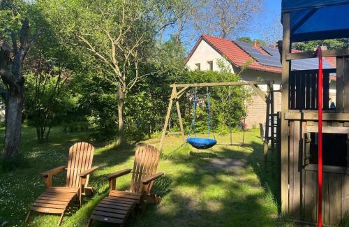 Dahlwitz House | Remise an der Rennbahn - umzäuntes Anwesen mit Parkplätzen, AmzonPrime, Netflix, Wii, PS2