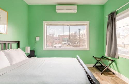 Richmond House | Remodeled 2BR - Walk to Coffee Bars & More