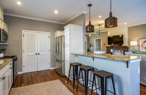 Joffre House | Remodeled 4BR Home in Memphis near Tiger Ln