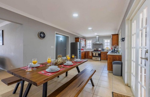 Cunucu Abao Villa | Remodeled 6BR - Privatepool Gameroom Close2beach