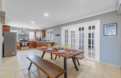 Cunucu Abao Villa | Remodeled 6BR - Privatepool Gameroom Close2beach