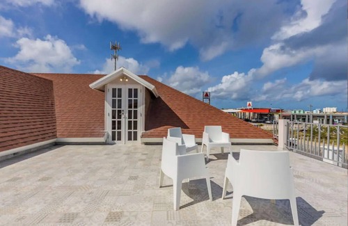 Cunucu Abao Villa | Remodeled 6BR - Privatepool Gameroom Close2beach