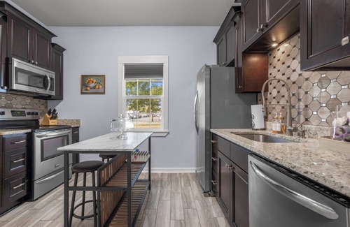 Ocean Springs Cottage | Remodeled Downtown O.S. with Gameroom on GOVT Street; Golf Cart Available