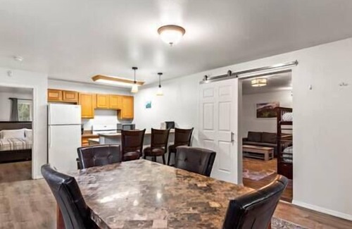 Alyeska House | Remodeled Duplex - Lower Level - Close to Ski Lifts