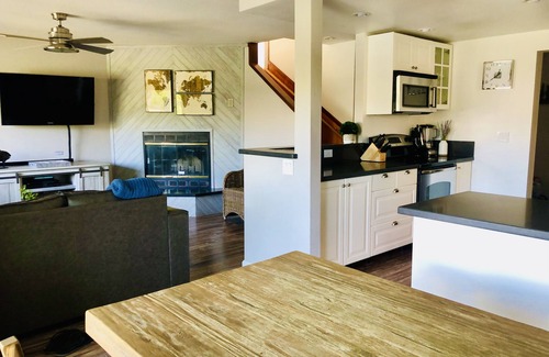 Clear Lake House | Remodeled Gem - Clearlake, Modern Beauty In the Keys - Waterfront