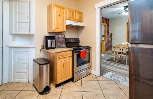 Dayton House | Remodeled home just minutes from Downtown, Oregon District & more!