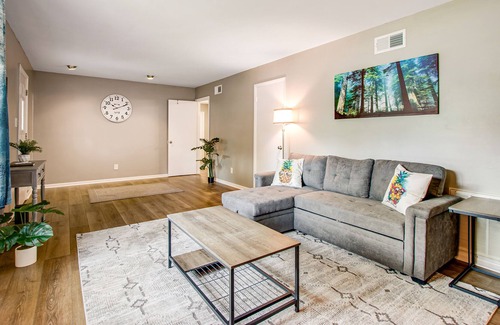 Garden City House | Remodeled home with pool/guest house, new pool, lovely yard & bright interior