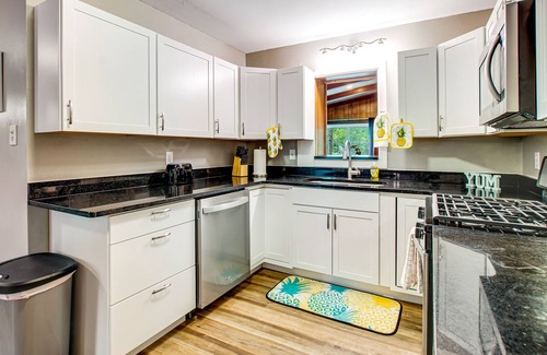 Garden City House | Remodeled home with pool/guest house, new pool, lovely yard & bright interior