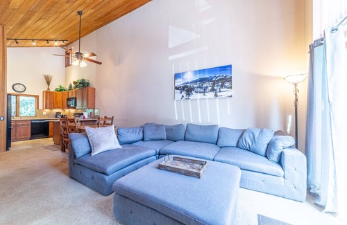 Mammoth Lakes House | Remodeled Mammoth Retreat, Wifi, Free Parking