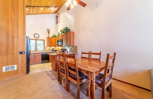 Mammoth Lakes House | Remodeled Mammoth Retreat, Wifi, Free Parking