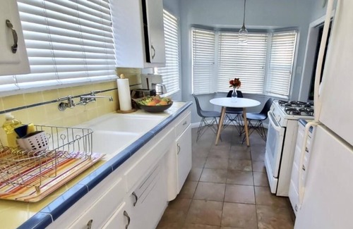 Gardena House | Remodeled, Modern, Private home, near everything..