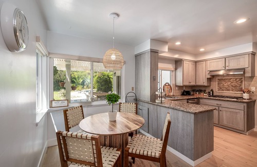 Thousand Oaks House | Remodeled Oasis Retreat w/Pool & Jacuzzi.