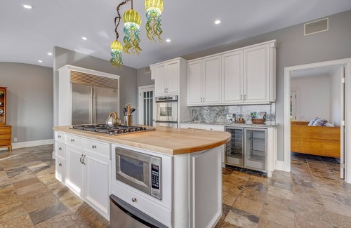 Mendocino House | Remodeled oceanfront estate with ocean views, fireplace, kitchen & kitchenette