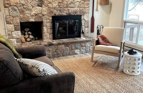 Nevis Cabin | Remodeled Private Lakeside Cabin