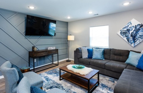 Buford Highway Cottage | Remodeled, Spacious & Cozy House. Close to the best part of Atlanta