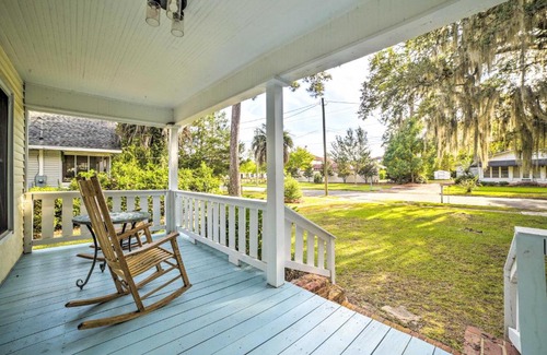 Thomasville House | Remodeled Thomasville Home with Charcoal Grill!