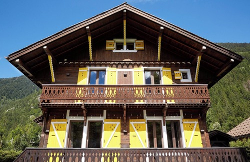 Les Tines Ski Chalet | Remodelled historical chalet with spectacular views