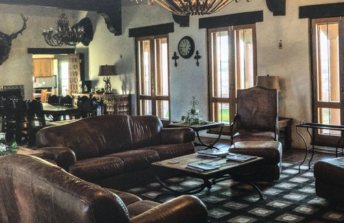 Hagerman House | Remote desert get-away