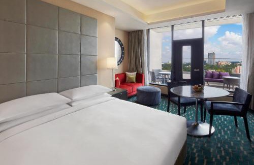Gandhi Nagar Hotel | Renaissance Bengaluru Race Course Hotel