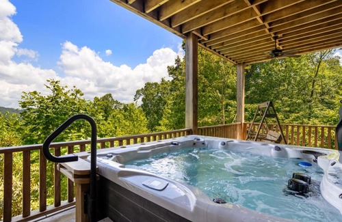 Blowing Rock House | Renaissance Lodge