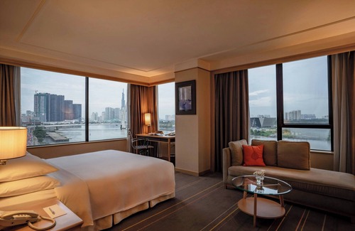 Dong Khoi Hotel | Renaissance Riverside Hotel Saigon