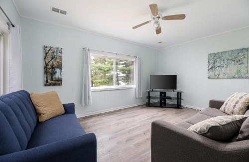 Mayfield House | Rennie Lake Hideaway Cottage