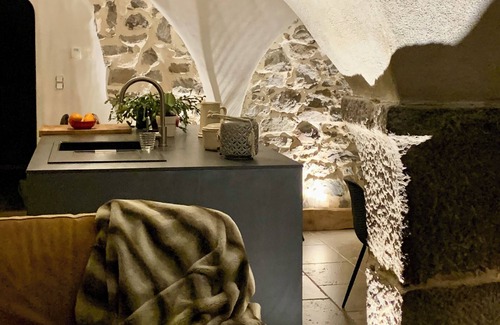 Saint-Julien-en-Champsaur Ski Chalet | Renovated farmhouse, mountain view, close to ski resorts, brazier, garden, quiet area