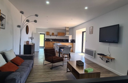 Labastide-sur-Besorgues House | Renovated country house right next to hiking trails.