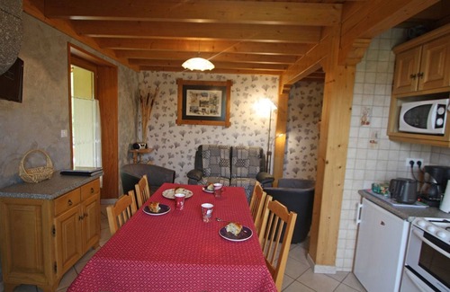 Saulxures-sur-Moselotte Cottage | Renovated mountain house with fireplace and hiking