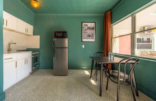 Bay Esplanade Apartment | Renovated 2025 - Retro Beach Oasis with Color Pop