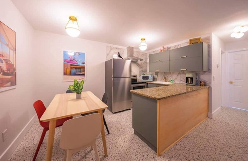 Bay Esplanade Apartment | Renovated 2025 - Retro Beach Oasis with Color Pop