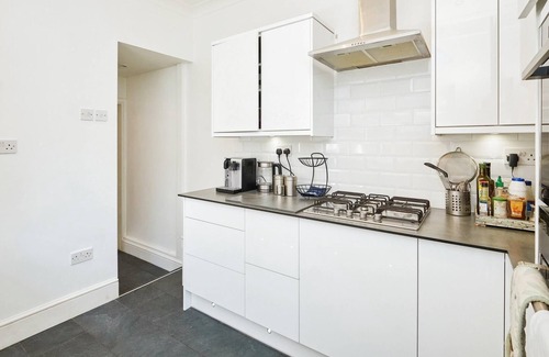 Erdington House | Renovated 3 Bed House by station, 10 Mins to Bham