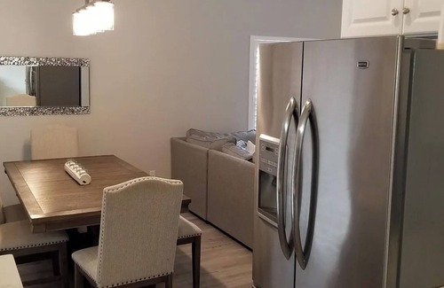 North Naples Villa | Renovated 3 BR villa in Naples, west of 41, close to beach and onsite club