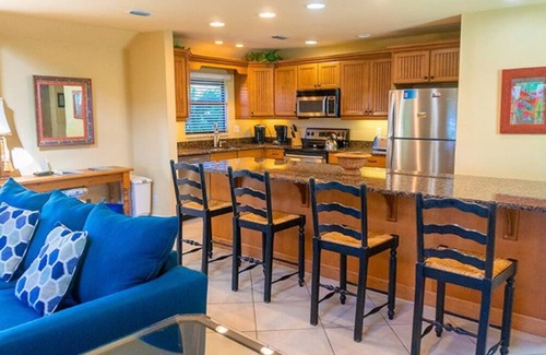 Sanibel Condo | Renovated 3-BR Villa with Rooftop Sundeck, Gulf Views and Private Beach - Signal Inn 16