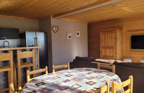 Pra Loup Apartment | Renovated 3-Room Apartment in Pra Loup with Balcony, Close to Ski Shuttle