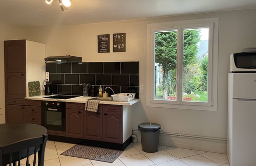 Braye-en-Laonnois Apartment | Renovated apartment in the countryside