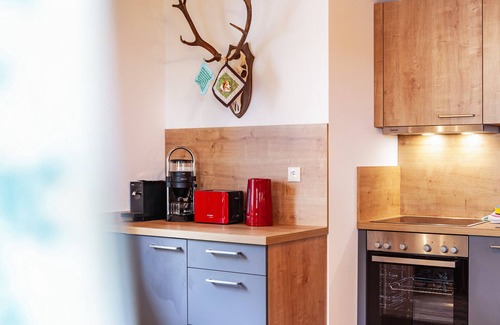 Bad Kohlgrub Apartment | Renovated Apartment "Ferienwohnung - Hexi" with Mountain View, Private Terrace & Wi-Fi