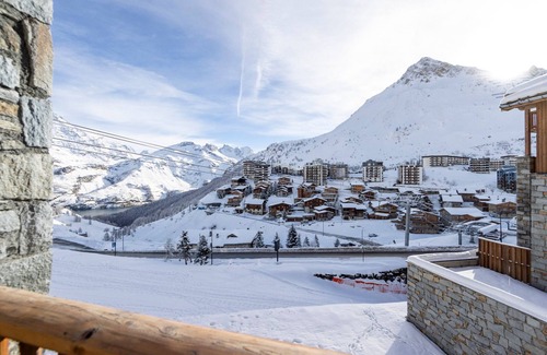 Les Almes Apartment | Renovated apartment 5 ppl, Tignes le Lac, balcony, parking, at the foot of the slopes