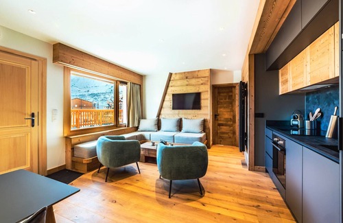 Les Almes Apartment | Renovated Apartment Near Slopes with WIFI and Terrace