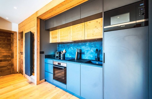 Les Almes Apartment | Renovated Apartment Near Slopes with WIFI and Terrace