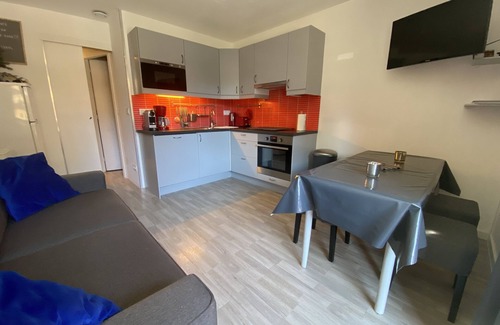 Risoul Apartment | Renovated apartment, sleeps 5, Risoul, heart of the resort, at the foot of the slopes