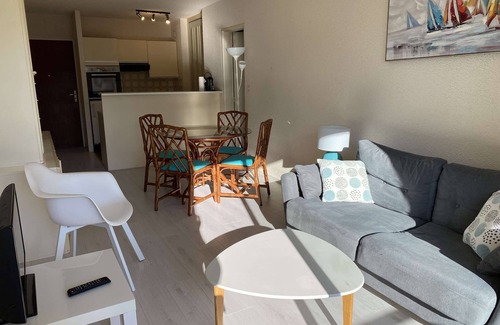 Le Moulleau Apartment | renovated apartment with terrace center Moulleau