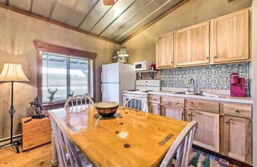 Perrysville Apartment | Renovated Bunkhouse on 12-Acre Horse Farm!