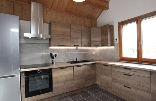 La Toussuire Ski Chalet | Renovated chalet, 3 beds, parking, near shops