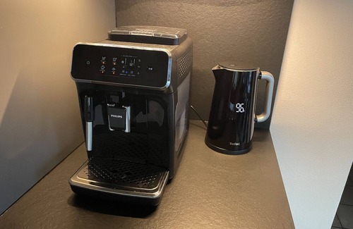 Laax House | Renovated Chalet for 10 people, high standard, 100% privacy, incredible views!