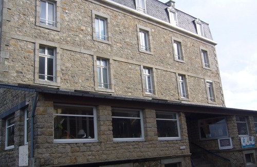 Roscoff Apartment | Renovated comfortable apartment side sea view in Roscoff